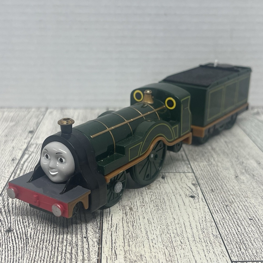 Thomas & Friends TrackMaster Motorized Emily Engine w/ Tender 2004 Tomy WORKING!